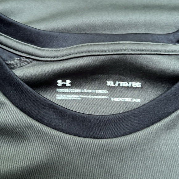Trio of Under Armour Heat Gear Tee Shirts Sz XL - Picture 9 of 9
